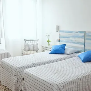 https://riccione-beachouse.emilia-romagnahotels.net